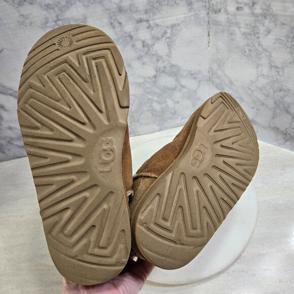UGG Classic Short Boots Womens Size 5 Tan Suede Sheepskin Sherpa lined Warm - Picture 10 of 12